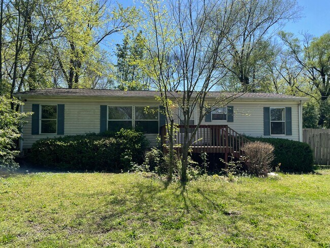 Primary Photo - Nice three bedroom two bath modular home i...