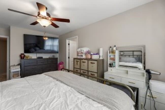 Building Photo - 207 Alexa Pl