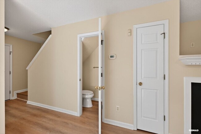 Building Photo - Charming 2BR Townhome in Raleigh Golf Community