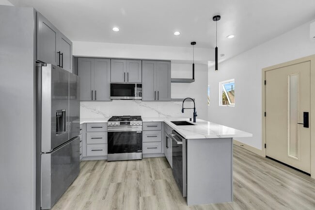 Building Photo - 422 Arbor Dr