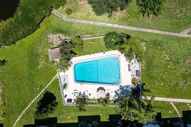 Building Photo - 4595 Chancellor St NE