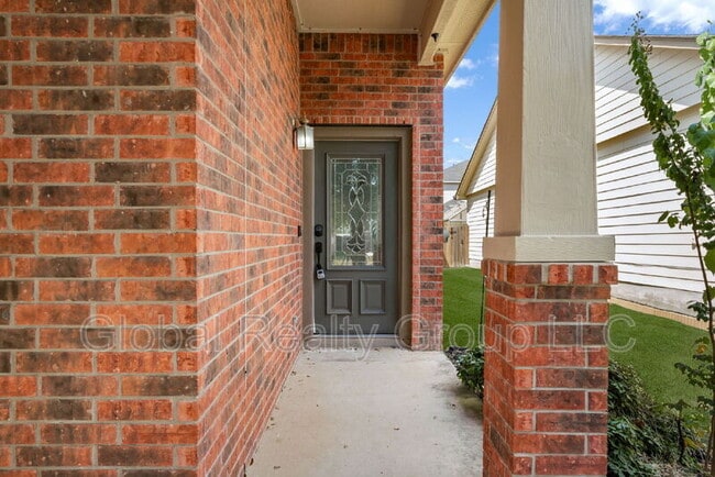 Building Photo - 140 Clapboard Run