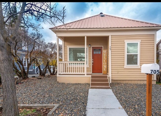 Primary Photo - Beautifully remodeled house