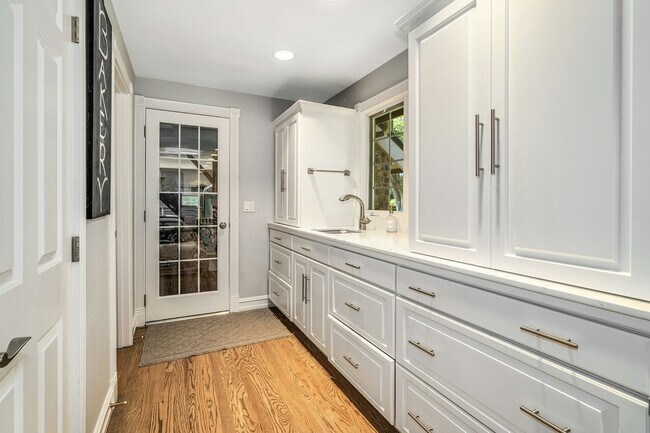 Building Photo - Luxury Estate Compound in Woodinville