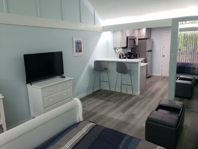 Building Photo - 115 Fairway Ave