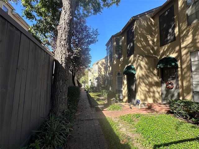 Building Photo - 3919 Cole Ave