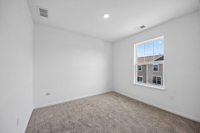 Building Photo - 1109 Atterberg Rd