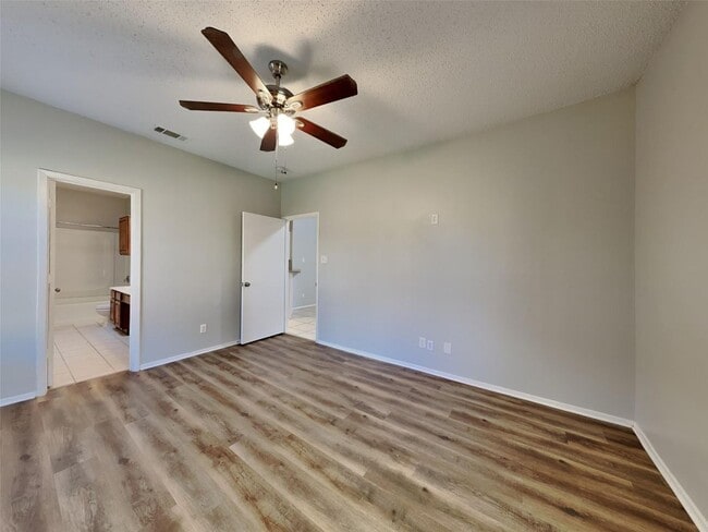 Building Photo - 3 BR/2BA | Renovated Single Family Home | 2-Car Garage |Private backyard