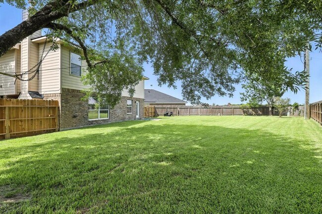 Building Photo - 8002 Blackcherry Ln