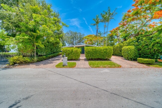 Building Photo - 7055 SW 84th Ave