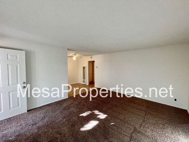Building Photo - 425 N 11th Ave