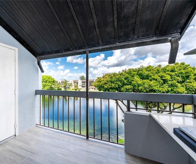 Building Photo - 12219 SW 14th Ln