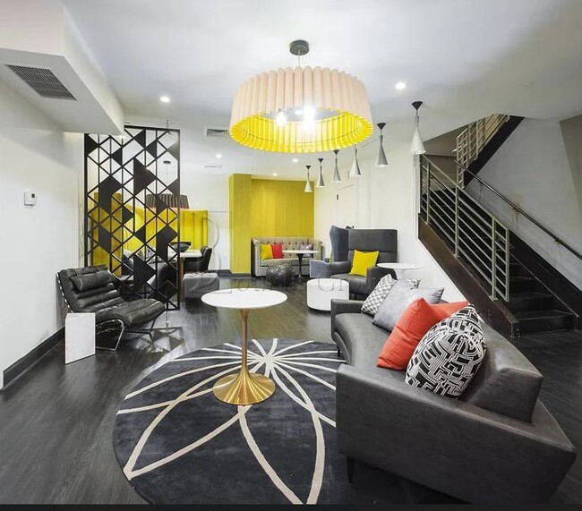 Building Photo - 3 bedroom in NEW YORK NY 10005