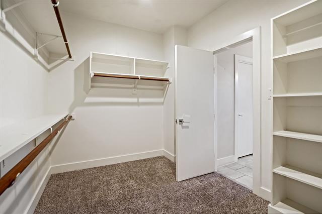 Building Photo - 410 Melba St