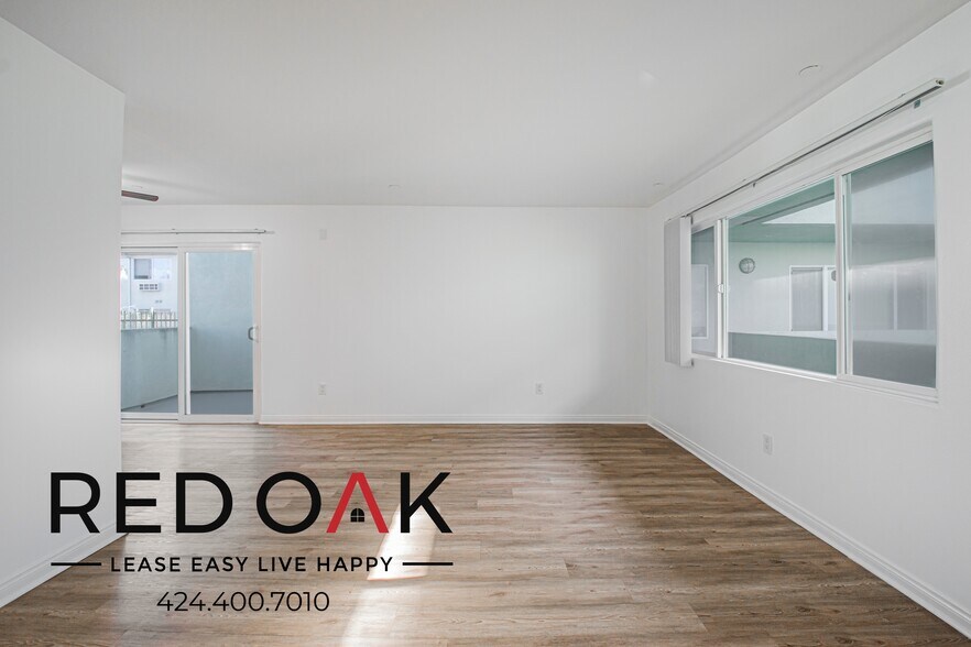 Building Photo - 326 S Westlake Ave