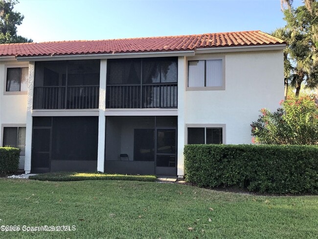 Building Photo - 1059 Country Club Dr