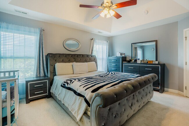 Building Photo - 4 Bedroom Home in the Village at Rolesville