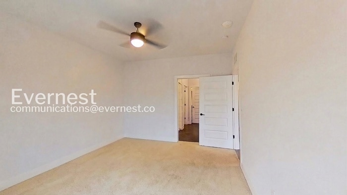 Building Photo - 2220 Webberville Rd