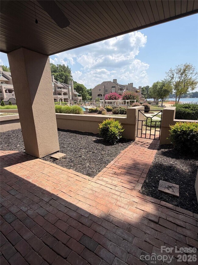 Building Photo - 646 Portside Dr