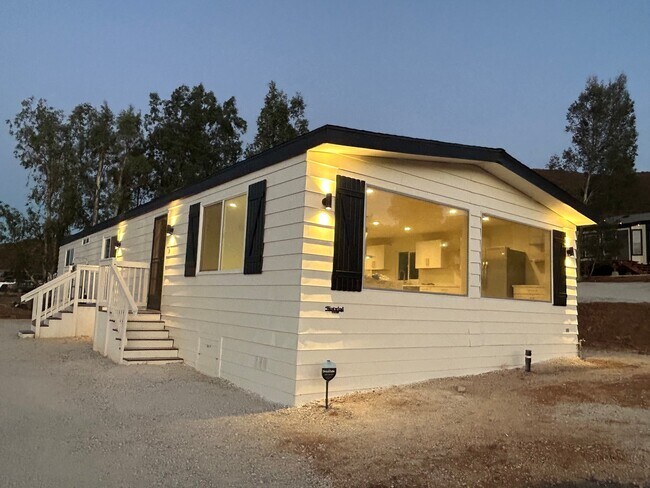 Building Photo - 31352 Via Curtidor