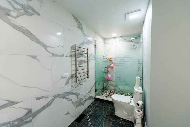 Building Photo - 25037 Brett St