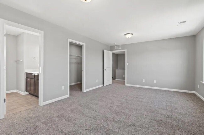 Building Photo - 227 Jared Parker Wy