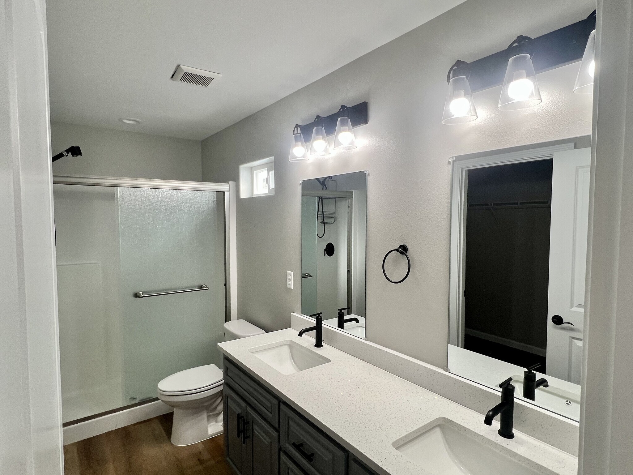 Building Photo - 2393 Pacific St