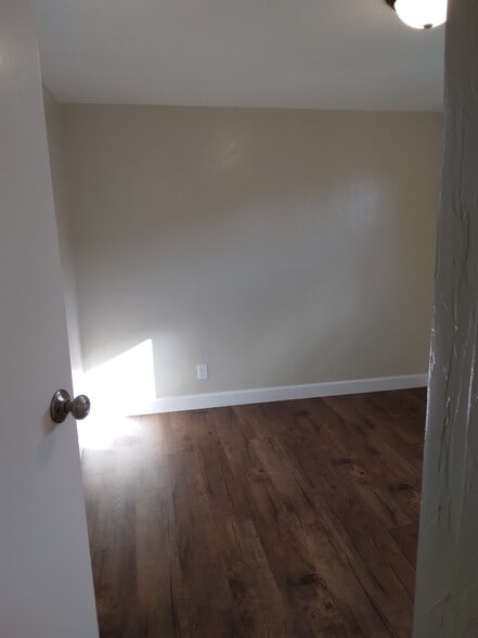 Bedroom - 3300 Portola Dr