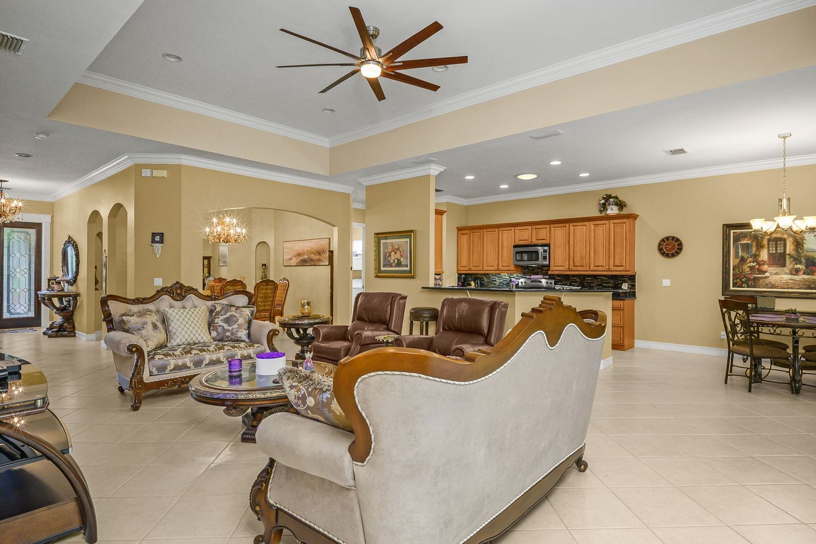 Building Photo - 4806 Europa Dr