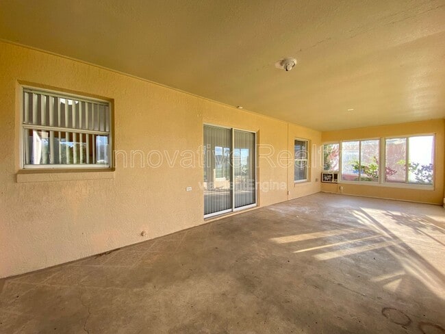 Building Photo - 564 Pinehurst Cove