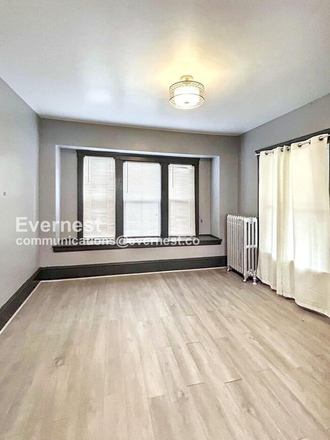 Building Photo - 1794 W 54th St