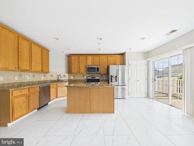 Building Photo - 4587 Whittemore Pl