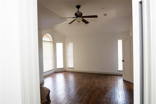 Building Photo - 1149 Valley Oaks Dr