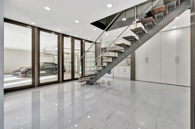 Building Photo - 7693 Steeplechase Dr