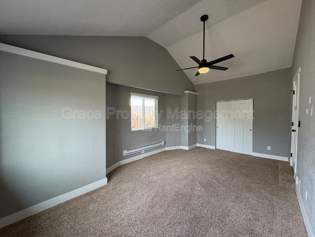 Building Photo - 2900 Pontiac St