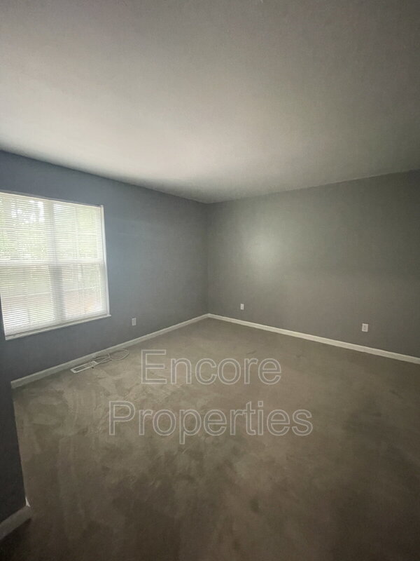 Building Photo - 211 Indigo Dr