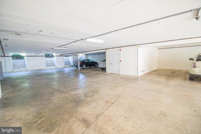 Building Photo - 45522 Westmeath Way