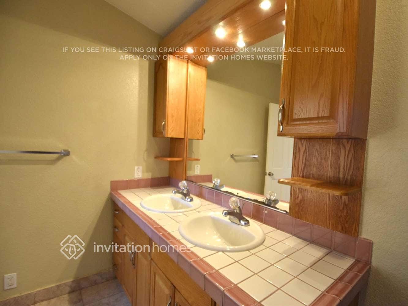 Building Photo - 516 Fortuna Dr