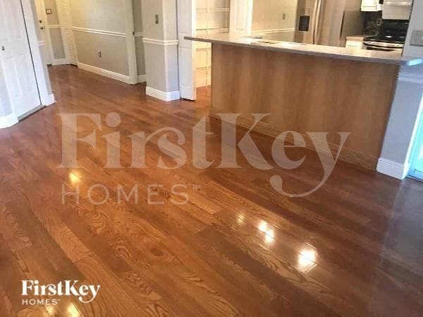 Building Photo - 17261 Oriole Rd