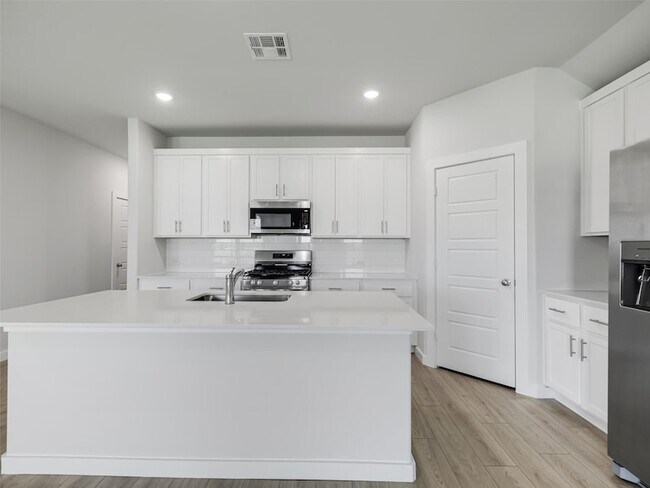 Building Photo - 1136 Del Rio Dr