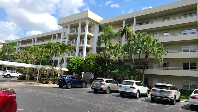 Building Photo - 804 Cypress Blvd
