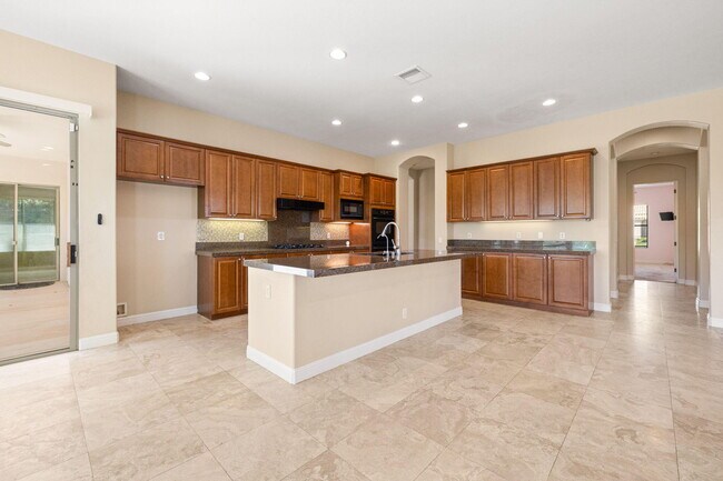 Building Photo - 49460 Rancho San Francisquito