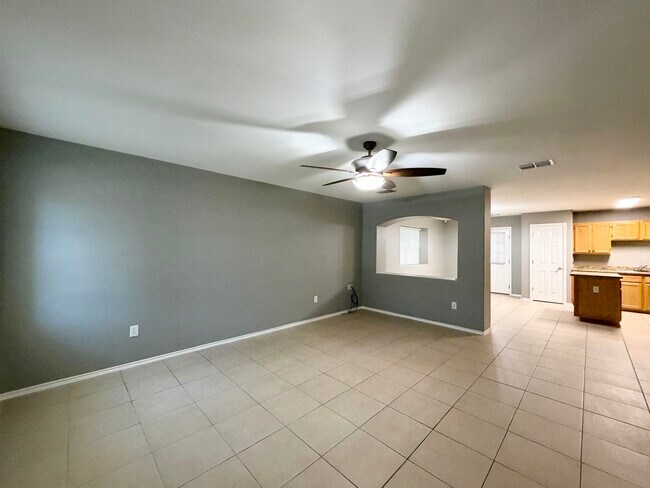 Building Photo - 11111 Revilla Dr