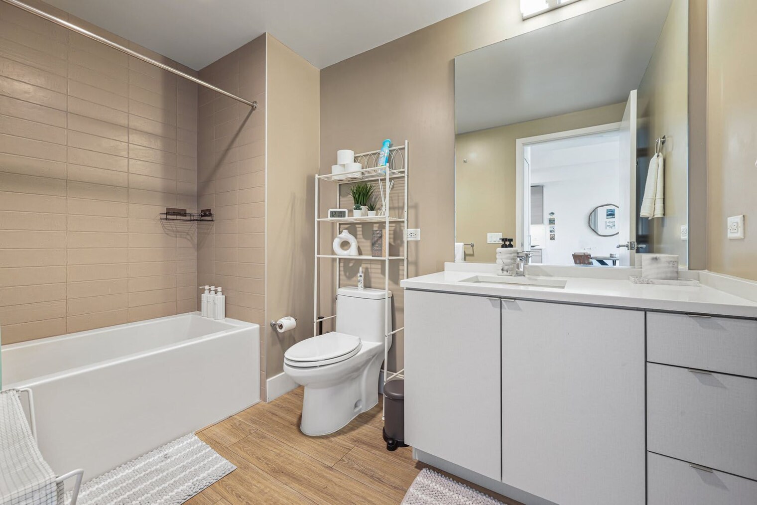 Building Photo - 702 Broadway-SI FL13-ID1251881P