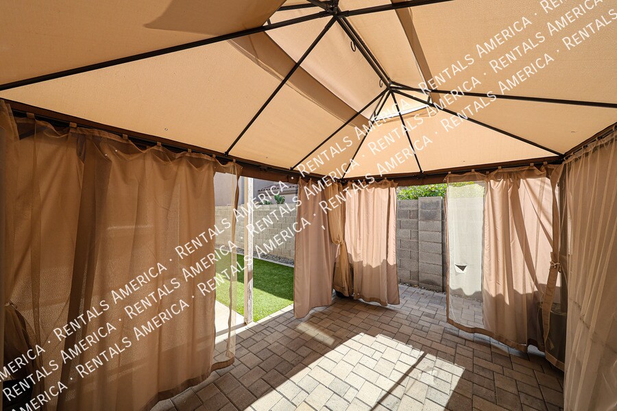 Building Photo - 8075 W Mary Jane Ln