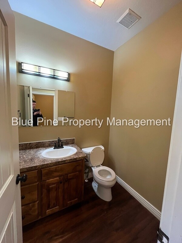 Building Photo - 6192 Pheasant Dr