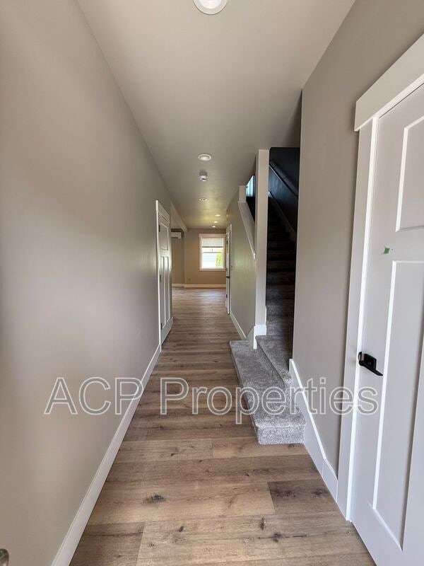 Building Photo - 2201 DeJong Dr