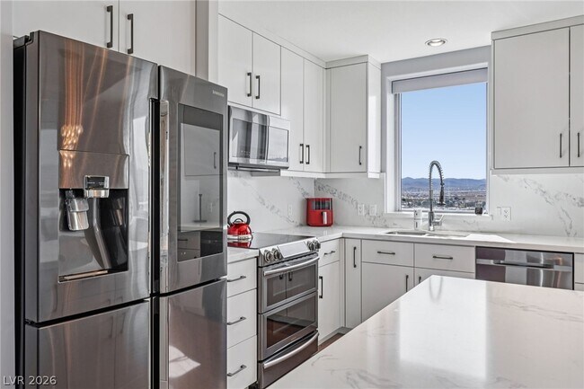 Building Photo - 8255 S Las Vegas Blvd