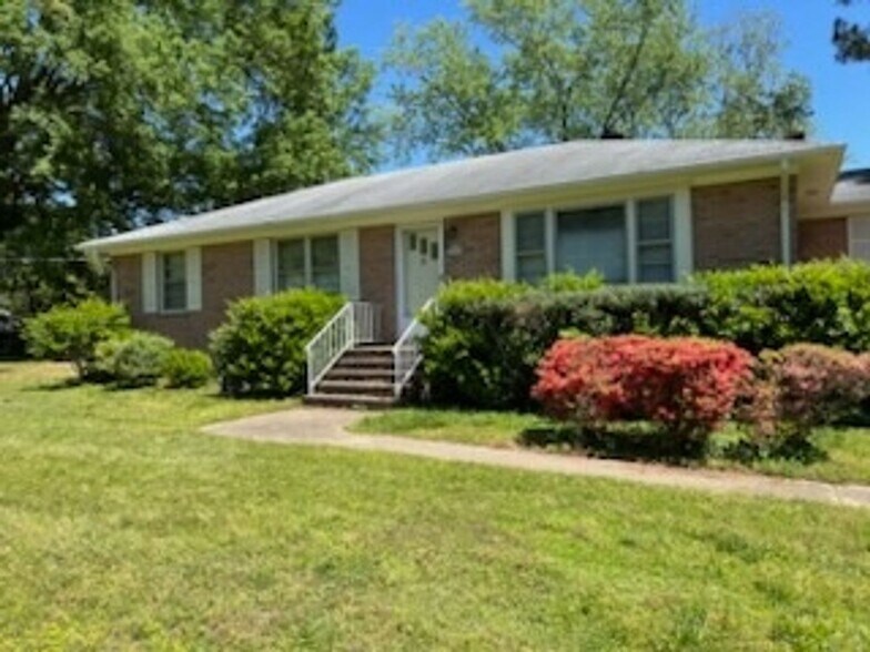 Building Photo - 4121 Foxglove Rd