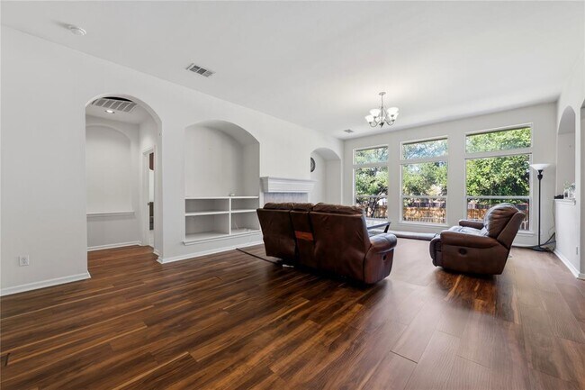 Building Photo - 3013 Covington Pl